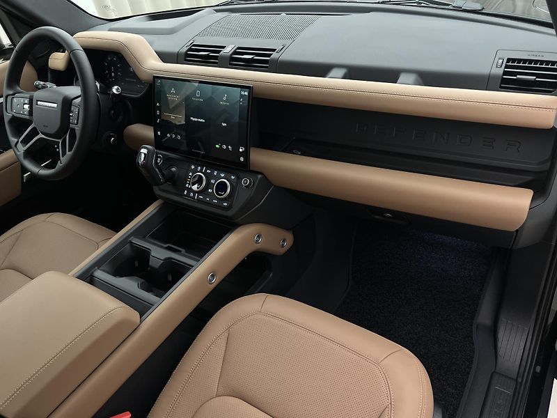 Land Rover Defender (2026) 110 P425 X-DYNAMIC HSE AWD Aut - fotka 20 z 53