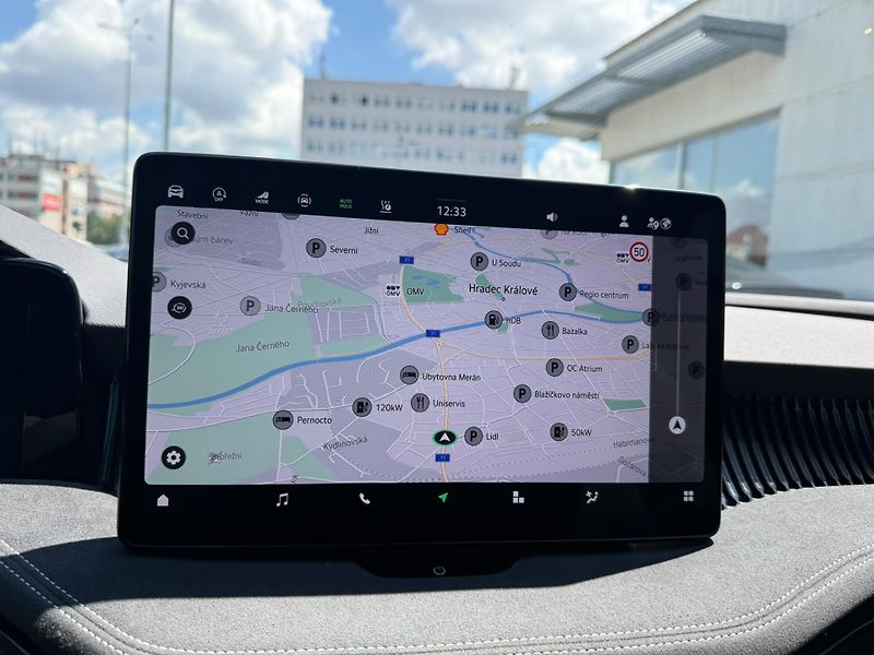 Škoda Superb Sportline 2.0 TDI 110kw DSG Co - fotka 14 z 29