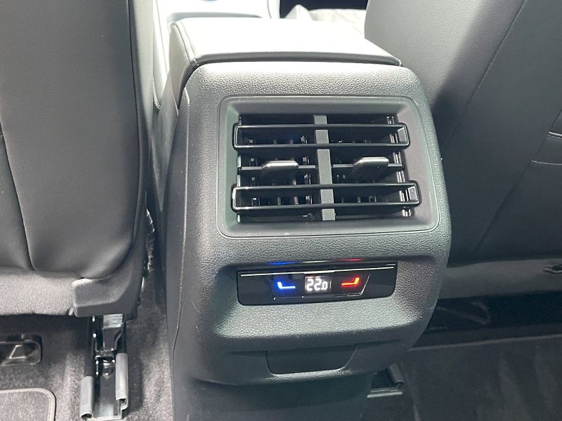 Volkswagen Tiguan (2024) 2,0 TDI 110 kW DSG Life - fotka 24 z 32