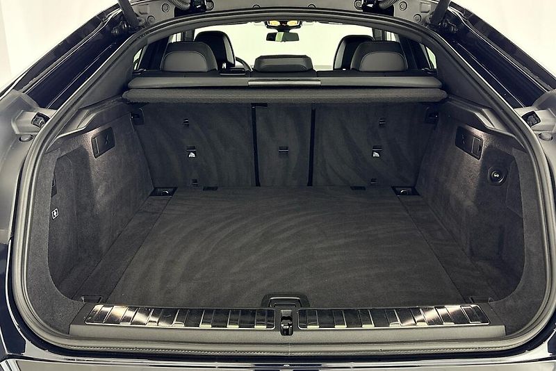BMW X6 xDrive40d - fotka 10 z 26
