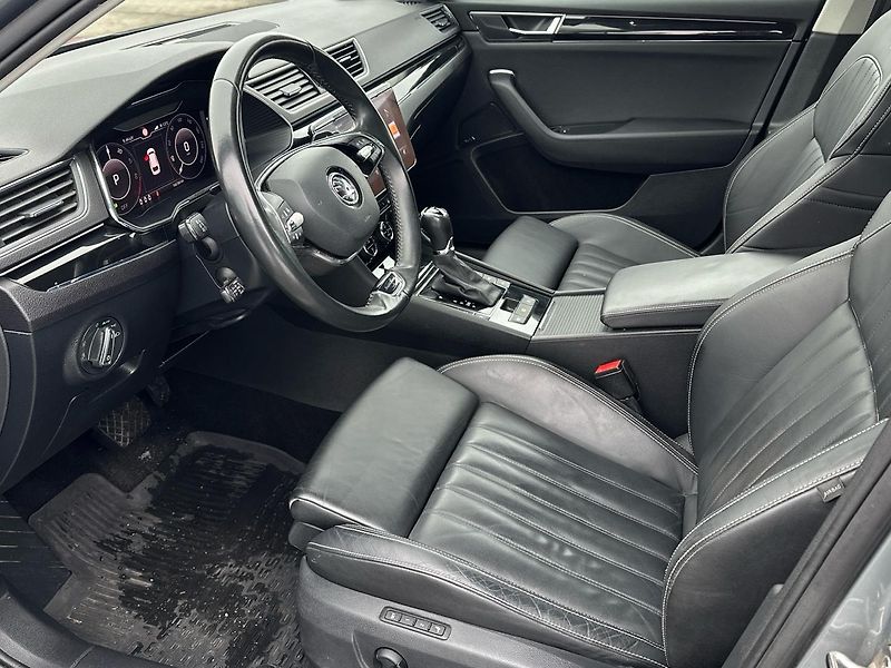 Škoda Superb iV L&K 1.4 TSI HYBRID PHEV - fotka 10 z 23
