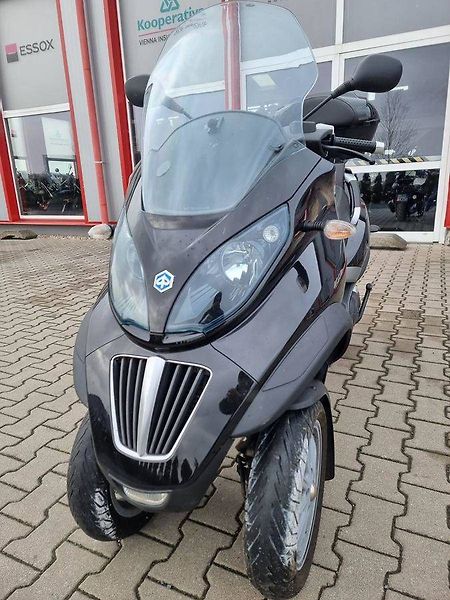 Piaggio MP3 400 LT (2010) - fotka 12 z 19