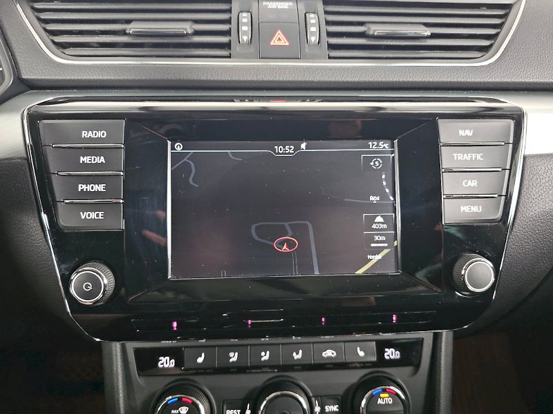 Škoda Superb (2016) 2.0TDi 110kW DSG AMBITION PLUS - fotka 14 z 26