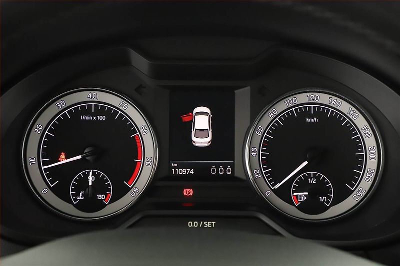 Škoda Octavia (2019) Style 1.5 TSI, ČR,1.maj - fotka 9 z 13