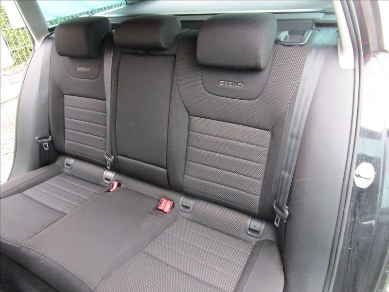 Škoda Octavia Combi 2.0TDi DSG, Scout - fotka 29 z 41