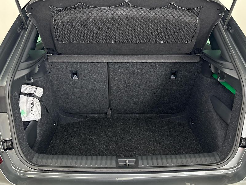 Škoda Kamiq Monte Carlo - fotka 10 z 27