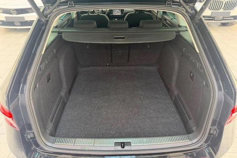 Škoda Superb 2.0TSI Style Matrix ACC Paměť - fotka 12 z 12