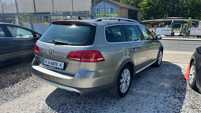 Volkswagen Passat (2013) 2.0TDI 125kW *ALLTRACK*DSG* - fotka 4 z 23