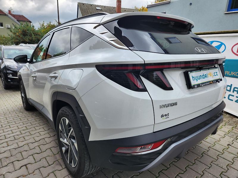 Hyundai Tucson 1.6-AUTOMAT-NAVI-KAMERA - fotka 12 z 23