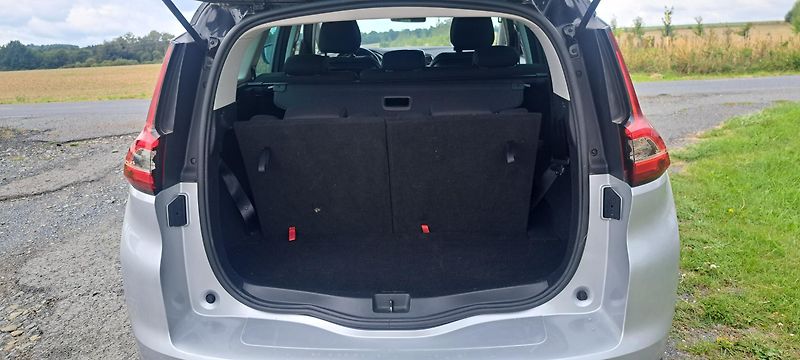 Renault Scénic 1,3TCE 103KW 7 MÍST - fotka 10 z 14