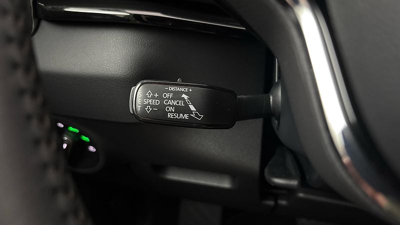 Škoda Karoq 2.0 TDI DSG 4x4 Style Exclusiv - fotka 14 z 29