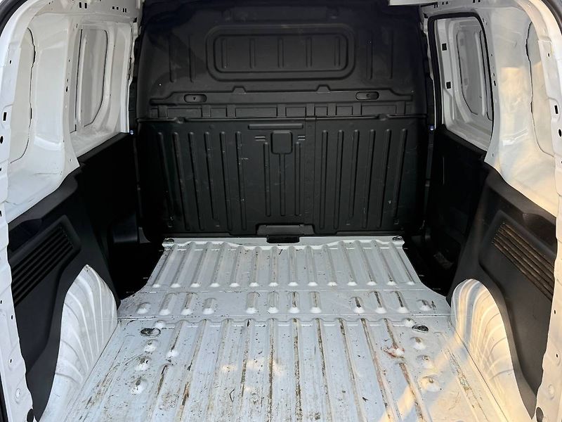 Opel Combo (2020) 1.5 CDTi 75 kW - fotka 21 z 22