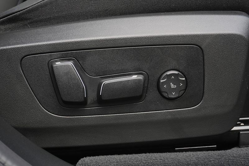 BMW X3 20d, Tažné, HUD, ACC, 360°,H/K - fotka 48 z 50