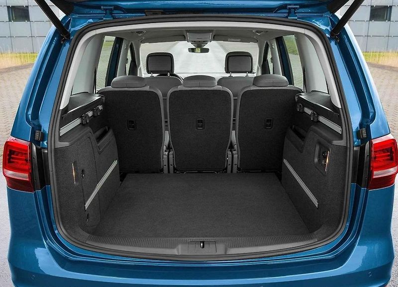 Volkswagen Sharan - velké klasické MPV - se rozloučilo
