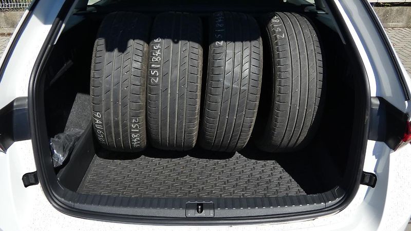 Škoda Octavia Combi 2,0 TDI Ambition - fotka 21 z 23