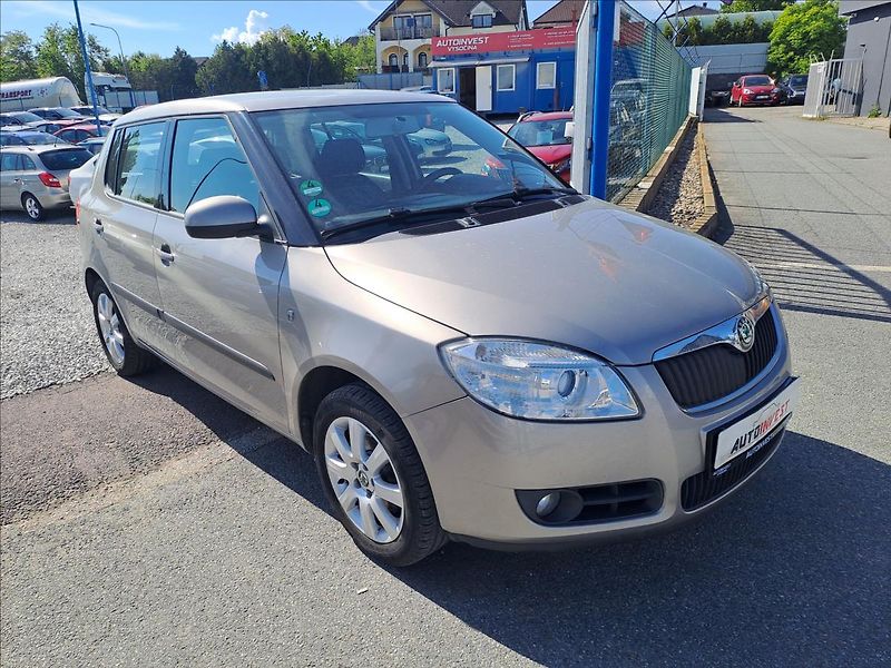 Škoda Fabia 1,4 i 16V KLIMA - fotka 2 z 14