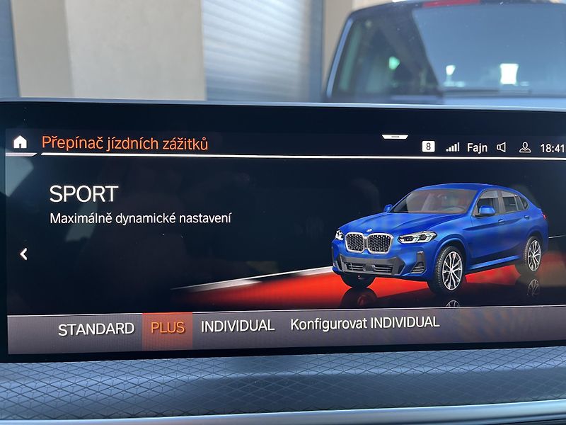 BMW X4 (2024) 3.0xD ///M 210Kw,webasto,ACC - fotka 30 z 51