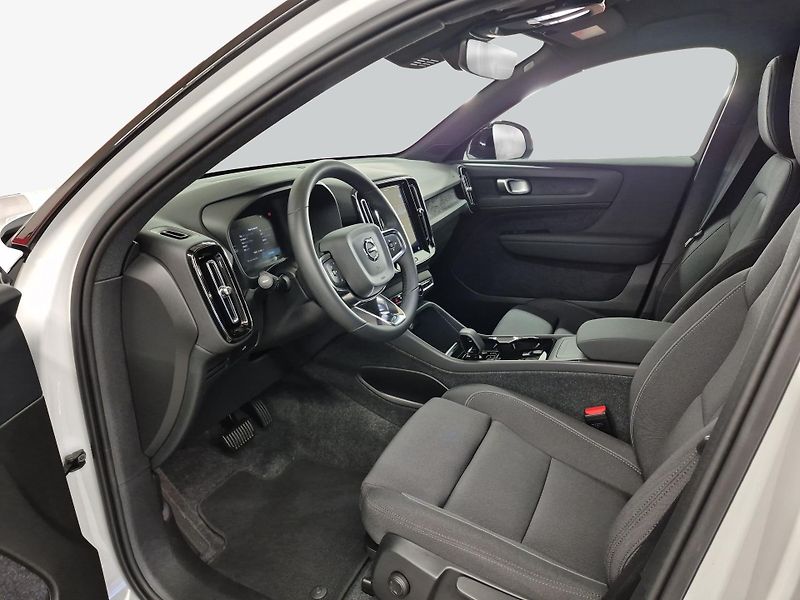 Volvo XC40 Recharge 82kWh Twin Motor Plus - fotka 9 z 15