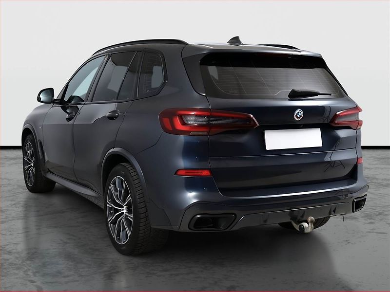BMW X5 (2022) xDrive30d - fotka 4 z 25