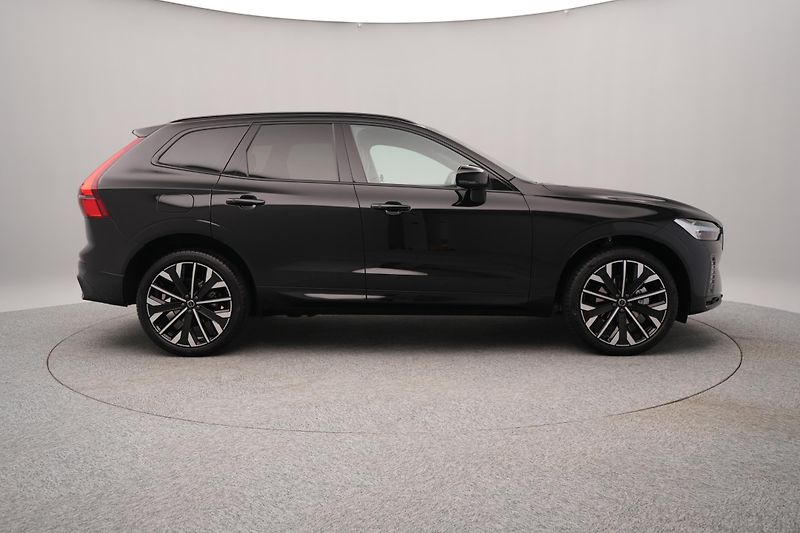 Volvo XC60 (2026) B5 AWD AUT DARK PLUS - fotka 13 z 22