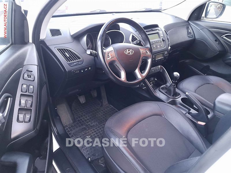 Hyundai ix35 (2015) 1.7 CRDi, ČR, autoAC - fotka 3 z 3