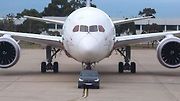 Tesla Model X a Boeing 787-9 Dreamliner.