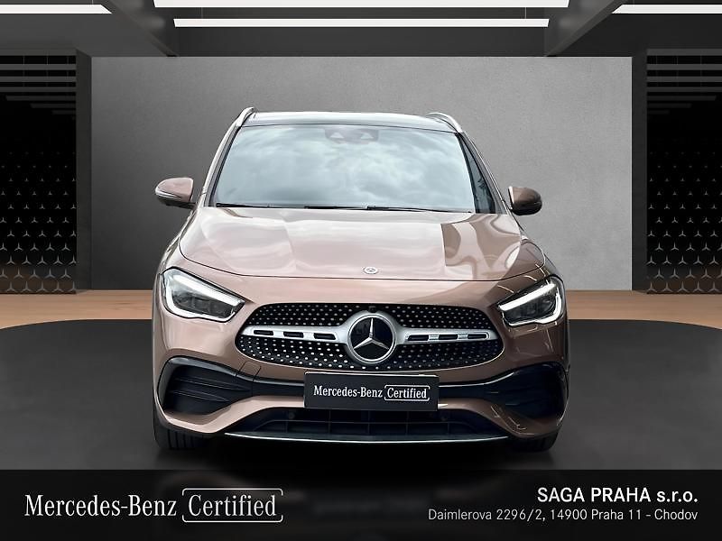 Mercedes-Benz GLA 250 4MATIC AMG Line Panorama - fotka 2 z 18