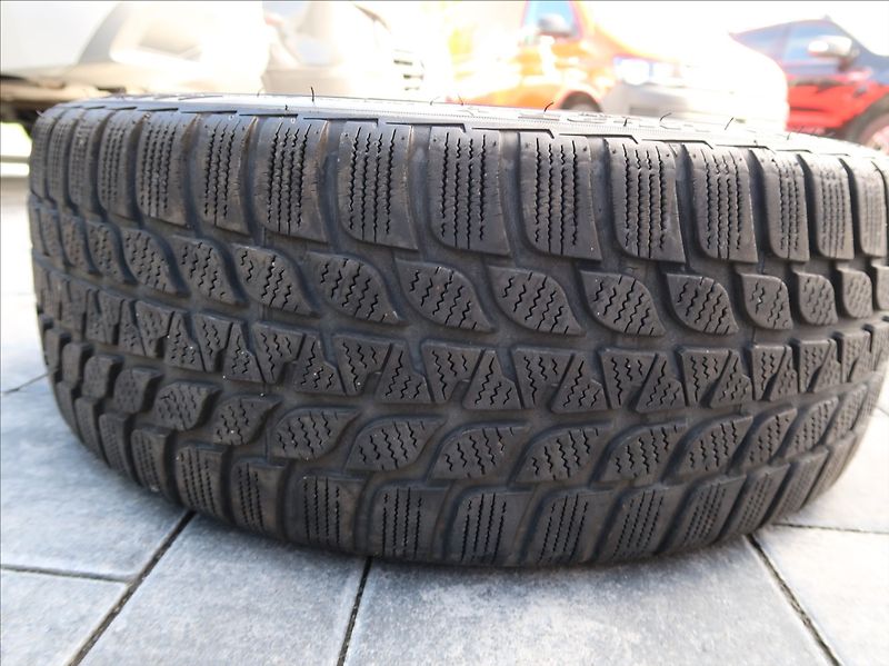 Mini Cooper 1,6 i,90kW,1majČR,automat,53tk - fotka 24 z 25