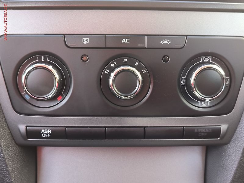 Škoda Octavia (2013) 1.6 TDI, 2.maj,ČR, Active - fotka 12 z 15