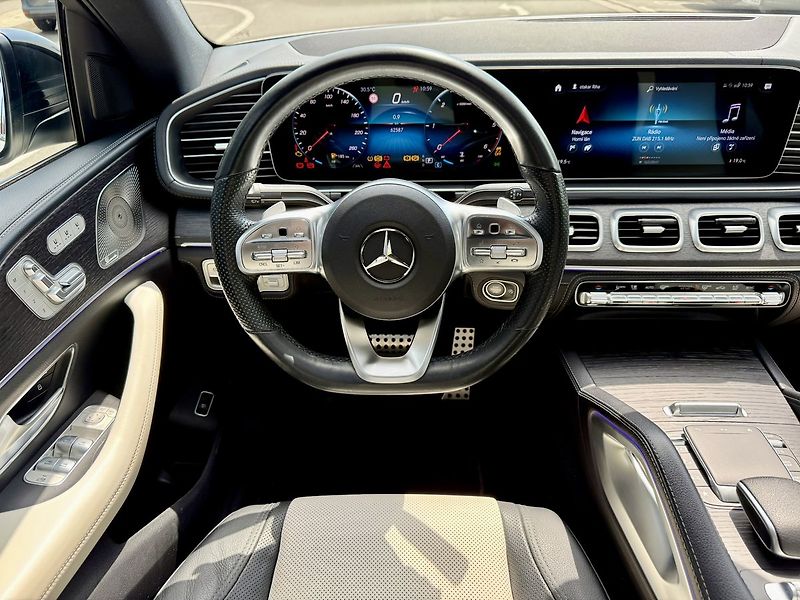 Mercedes-Benz GLE (2022) 400 d 4MATIC kupé - fotka 23 z 49