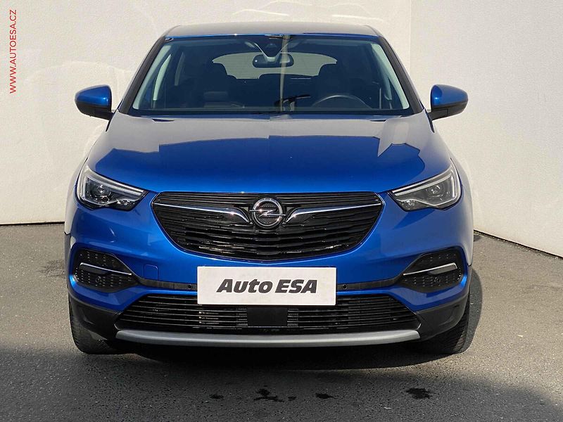 Opel Grandland X (2018) 1.2T, Innovation, AT, LED - fotka 2 z 21