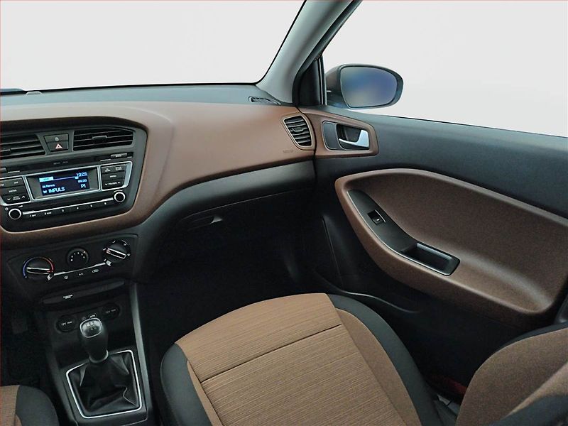 Hyundai i20 (2016) 1.2, ČR,1.maj, Serv.kniha - fotka 8 z 13
