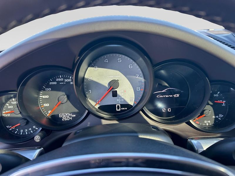 Porsche 911 4S - fotka 19 z 30