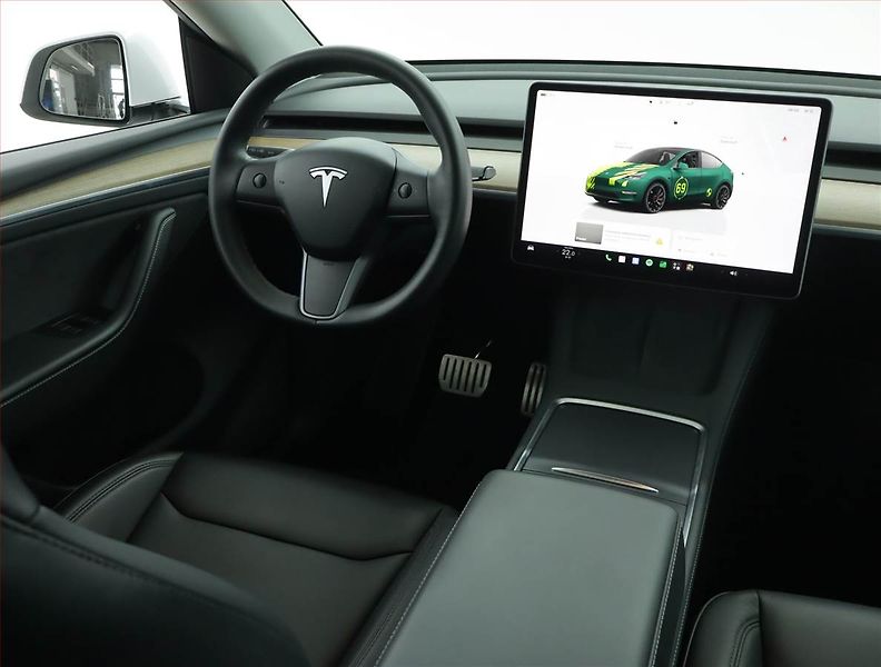 Tesla Model Y (2022) Performance 79kWh, SoH 89% - fotka 7 z 21