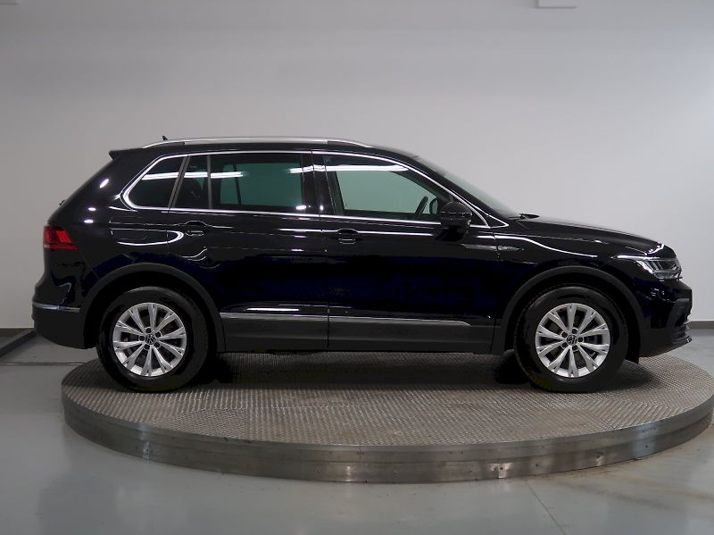 Volkswagen Tiguan (2023) LIFE 1.5TSI 110KW DSG - fotka 8 z 35