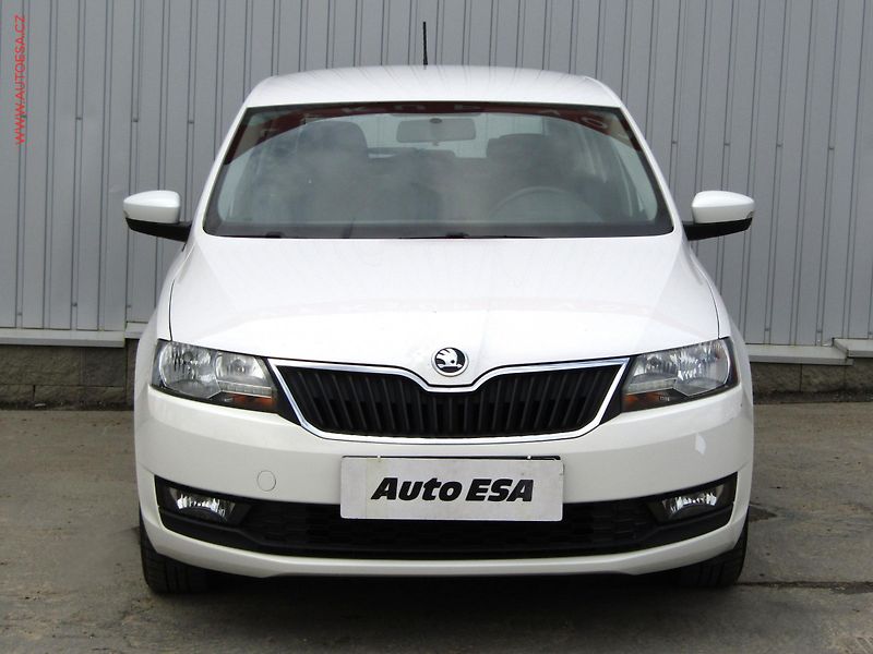 Škoda Rapid (2017) 1.0TSi, ČR, AC, výhřev sed - fotka 2 z 17