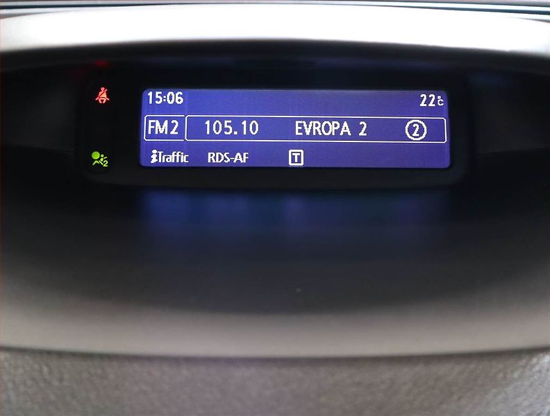Renault Mégane (2015) 1.6 16V, Tempomat - fotka 13 z 19