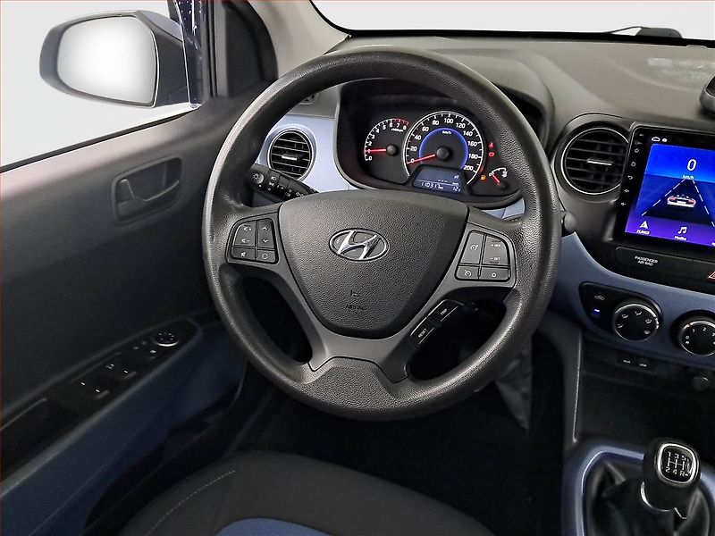 Hyundai i10 (2015) 1.0, Tempomat, Park. senzory - fotka 7 z 16