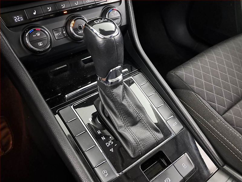 Škoda Superb (2016) 2.0 TDI, Automat, Navi - fotka 13 z 22