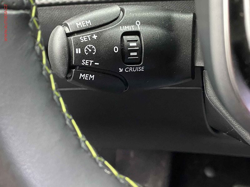 Peugeot 2008 (2022) 1.5 HDi, 2.maj,ČR, GT Line - fotka 14 z 20