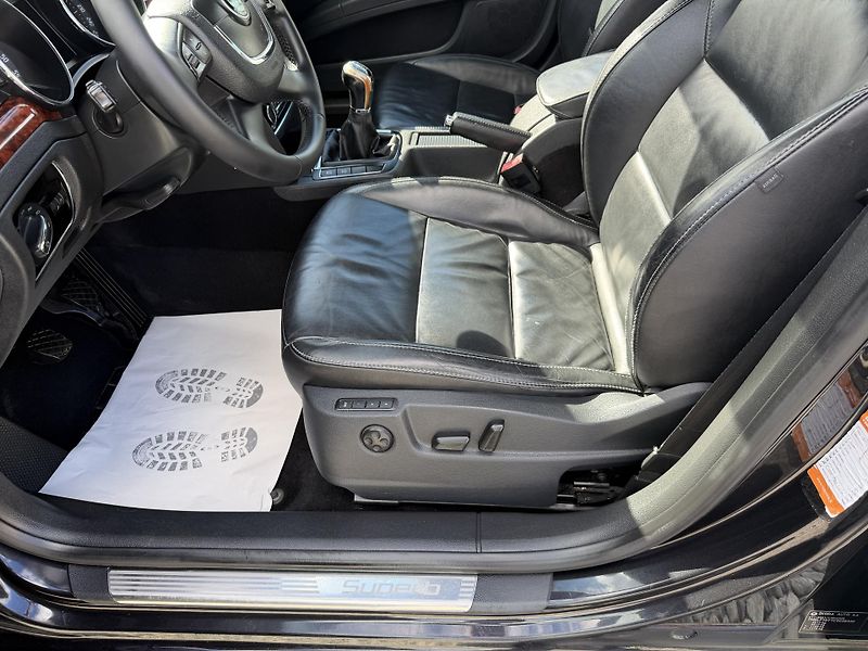 Škoda Superb 2.0TDi 170PS 6R 4x4 0% KOROZE! - fotka 97 z 157