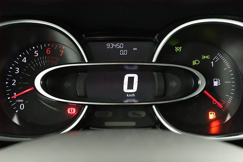 Renault Clio (2019) 0.9 TCe, Tempomat - fotka 12 z 16