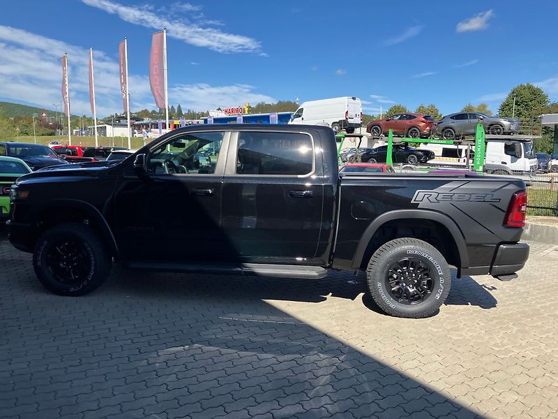 Dodge RAM (2025) 3.0 I6 426k REBEL PREMIUM EDIT - fotka 13 z 77