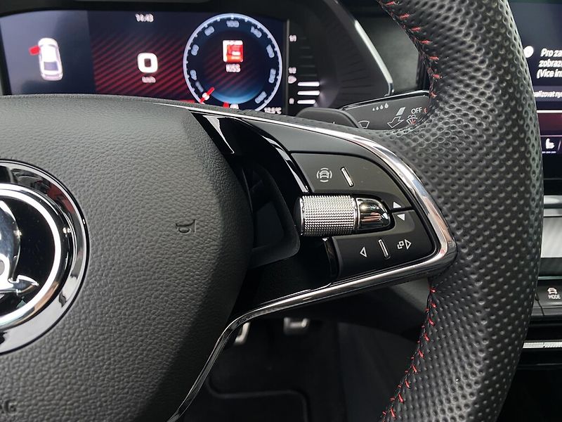 Škoda Octavia 2,0 TDI 147 kW RS DSG - fotka 14 z 29