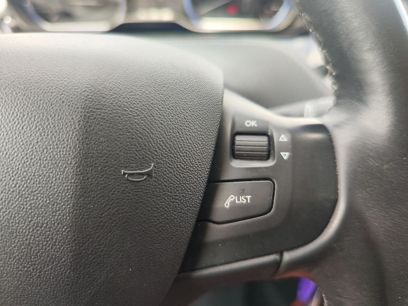 Peugeot 2008 1.6 VTi/88kW Allure tažné ČR - fotka 21 z 32