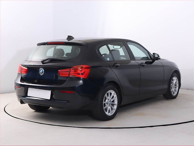 BMW Řada 1 (2019) 116d, Automat, Serv.kniha - fotka 5 z 22