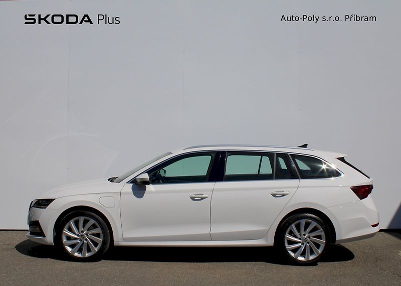 Škoda Octavia (2021) iV Style Plus 1.4TSI / 150kW 6 - fotka 3 z 24