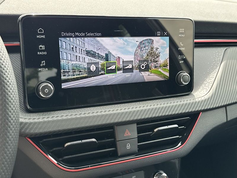 Škoda Kamiq (2026) 1.0 TSI DSG Monte Carlo - fotka 20 z 32