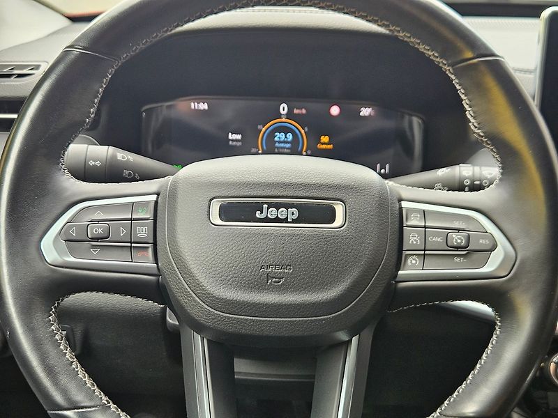 Jeep Compass 1.3 T4 96kw, Limited, 1.maj. - fotka 17 z 35