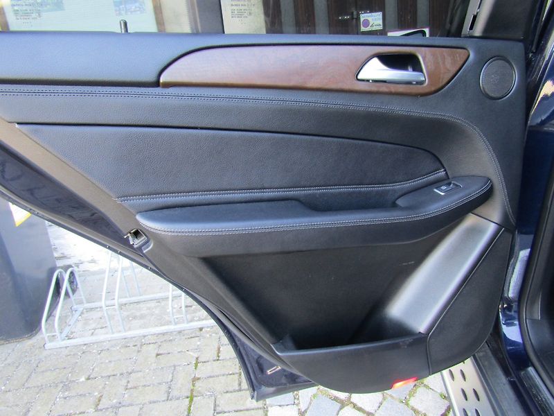 Mercedes-Benz GLE (2018) 350 d 4MATIC  TOP QUALITY - fotka 20 z 45